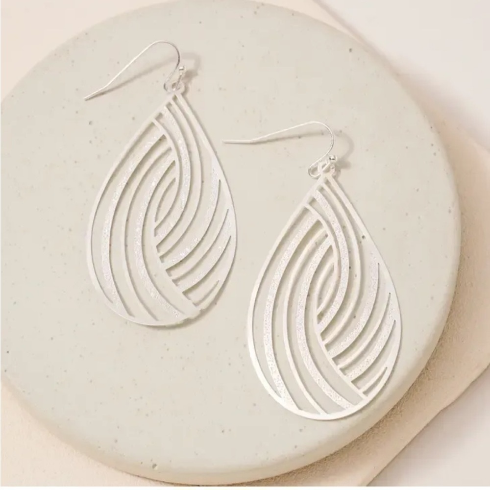 Silver Cut Out Teardrop Dangling Earrings